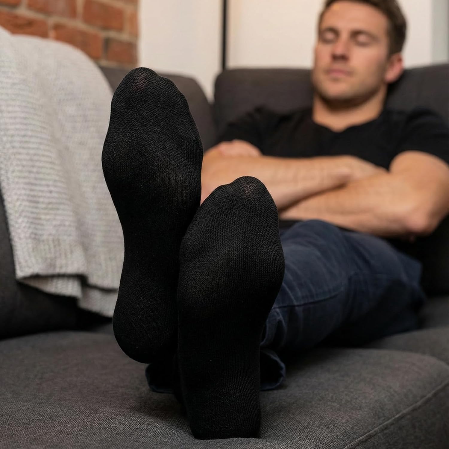 100Pairs Low Cut Ankle Socks Bulk, No Show Athletic Sock for Women Men, Thin Breathable Casual Short Socks, Black Unisex Adult Sock Pack for Winter Christmas Homeless Gifts