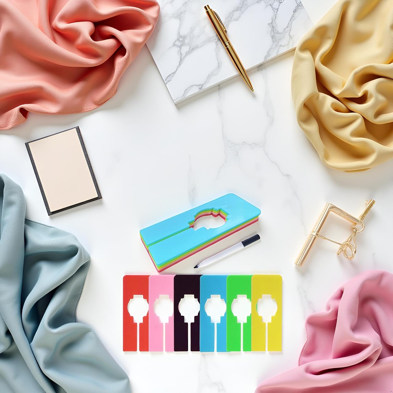 6Pcs Colorful Closet Dividers for Hanging Writable Clothes Clothing Plastic Rack Size Dividers Rectangular Reusable Closet Separators Clothing Closet Storage
