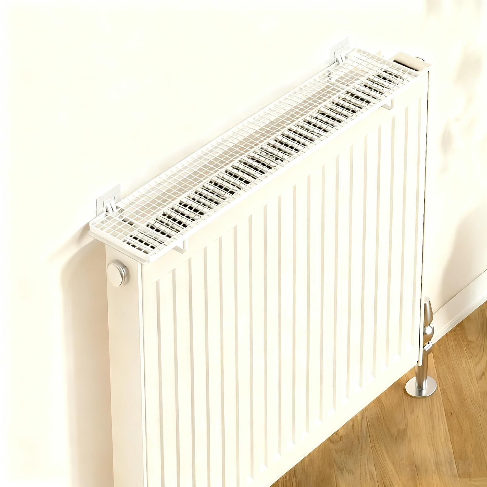 Étagère radiateur sans percer blanche résout le manque de place pour sécher le linge