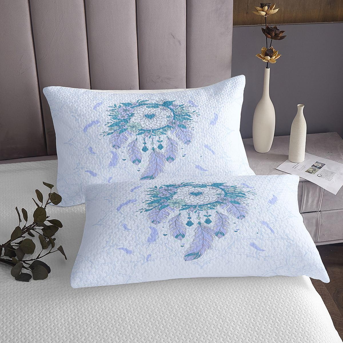 Traumfanger Tagesdecke 2 Kissenschalen Träumige Feder Exotische Blume Herz Dekor Coverlet M Größe für Teens Erwachsene Romantischer Stil Lila Blau Bettwäsche Quilted für Schlafzimmer