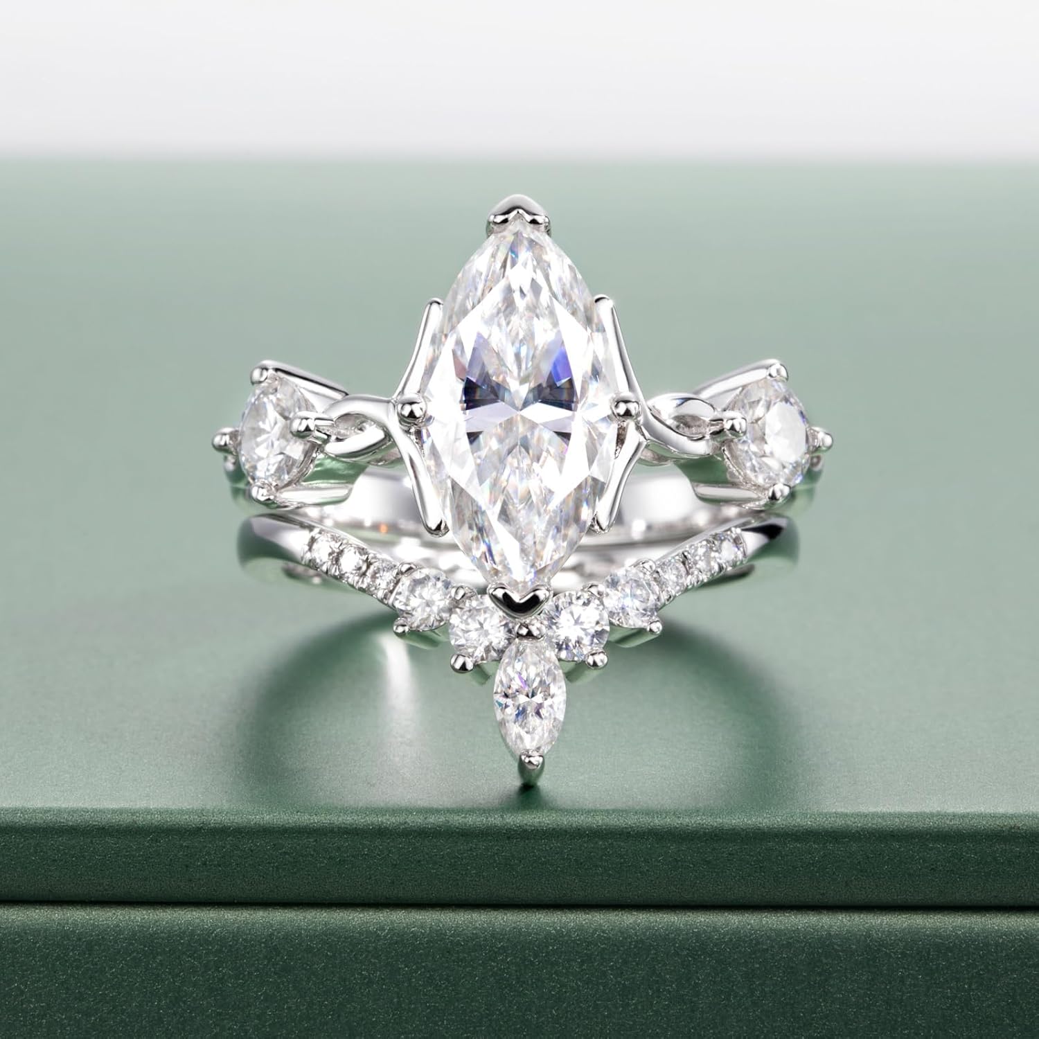 Moissanite Wedding Ring Bridal Set for Women 925 Sterling Silver with 18K White Gold Plated D Color VVS1 Clarity Travel Moissanite Engagement Rings Promise Rings with Certificate