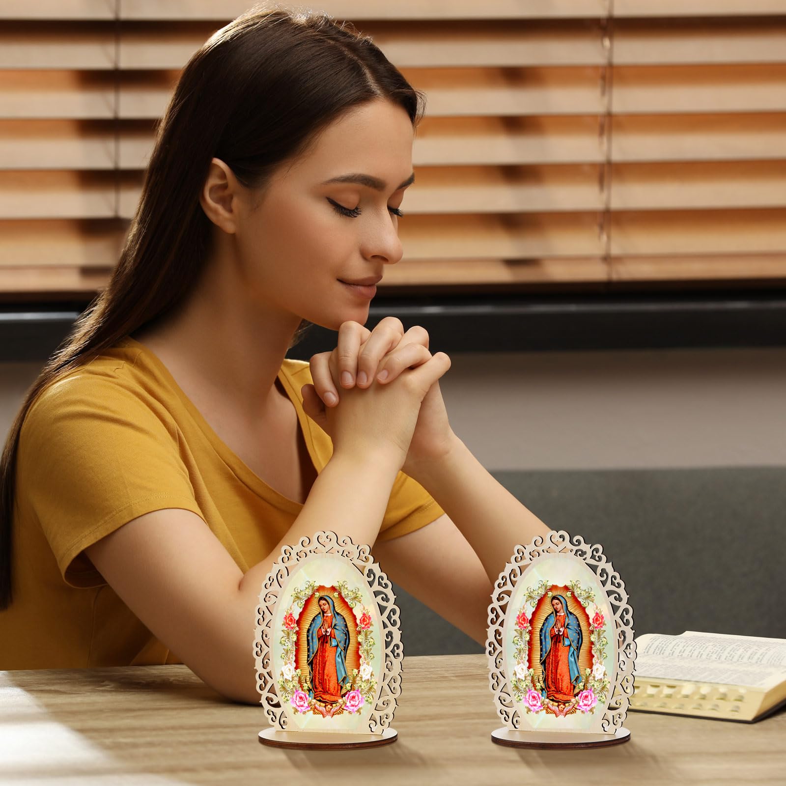 Soaoo Holzstatuen "Our Lady of Guadalupe", "Virgen De Guadalupe", Bilderrahmen, Taufgeschenke für Gäste, Taufaufaufaufaufsätze für Tisch, Erstkommunion, katholische Gastgeschenke, oval, 24 Stück