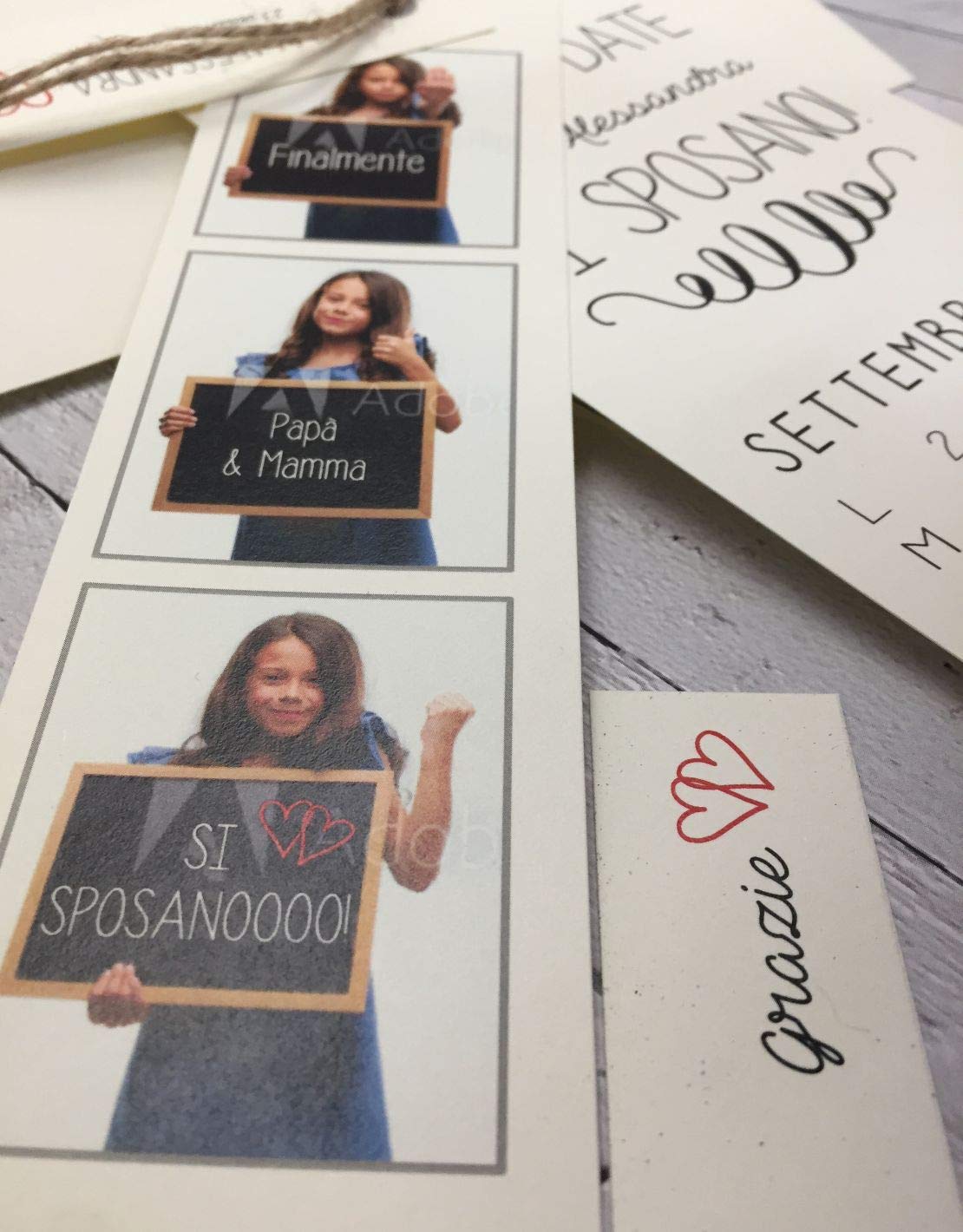 Set Partecipazioni Nozze Personalizzate 'Mamma E Papà Si Sposano' – Cod. MP01 (150 Pezzi) Con Foto Del Bambino E Cordoncino Canapa