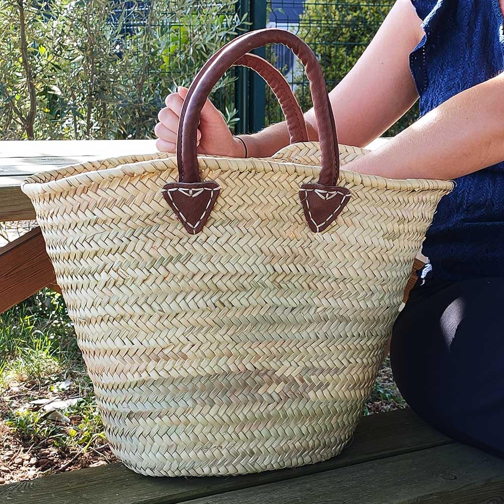 Cestino da spiaggia artigianale in foglie di palma naturale, borsa polivalente intrecciata a mano con manici in vero cuoio, stile chic e disinvolto ideale per la stagione estiva
