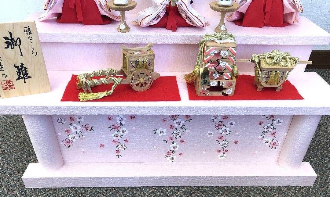 未使用品お値引き⭐桃いろコンパクトな三段飾り(幅約60奥行き約 未使用品お値引き⭐桃いろコンパクトな三段飾り(幅約60奥行き約