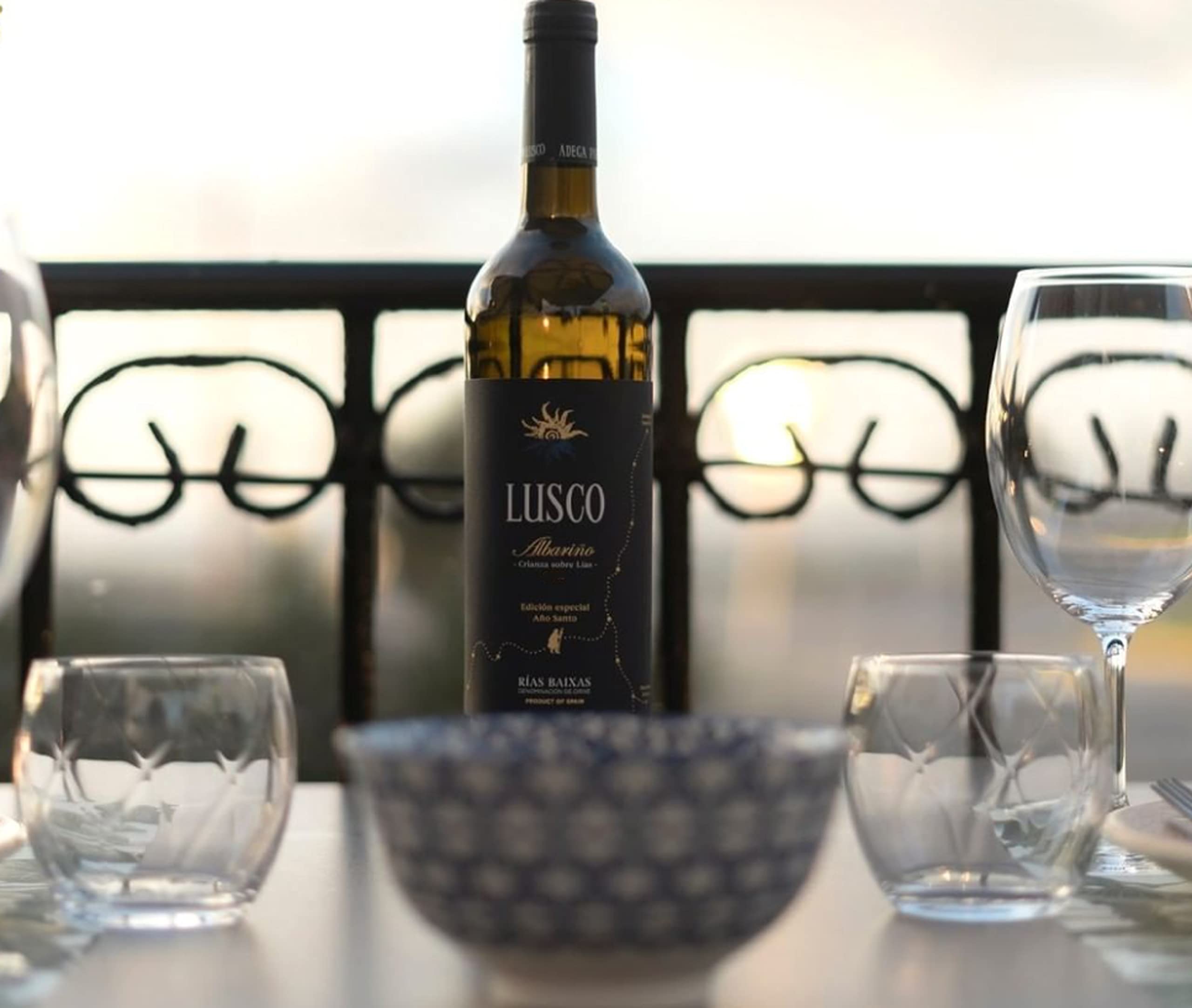 Lusco Albariño - Vino Blanco D.O. Rías Baixas - 3 botellas de 750 ml - Total: 2250 ml