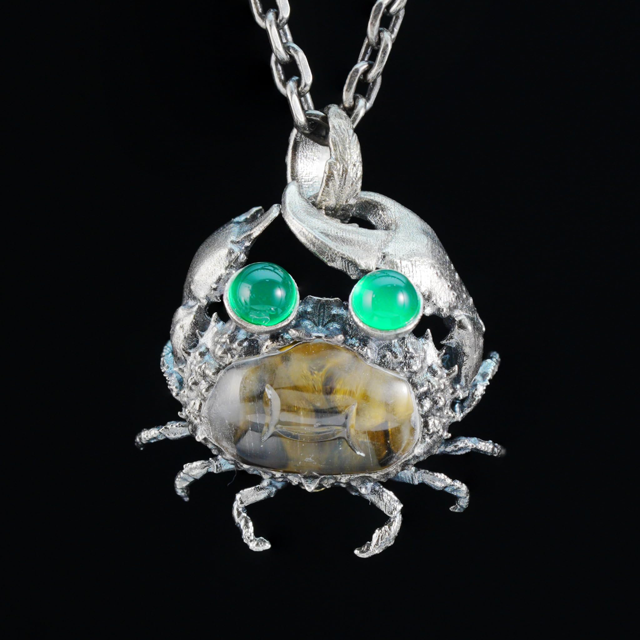 Generisch 925 Sterling Silber Krabben Anhänger mit Bergkristall und grünem Achat, handgefertigte Tier Halskette im maritimen Design, Unisex Schmuckstück