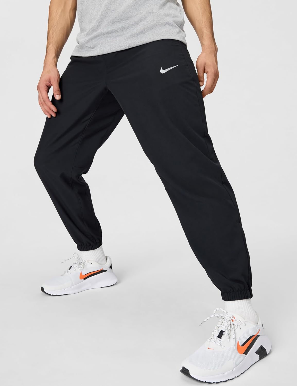 Nike Men's Form Dri-FIT Tapered Versatile Pants