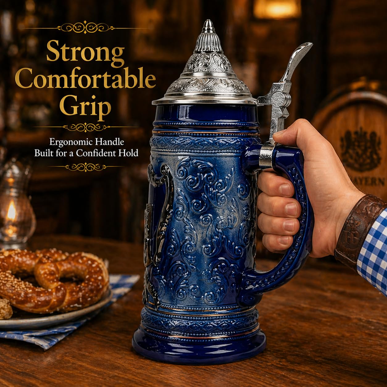 Tazza in ceramica blu cobalto da 1 litro con stemma del Bayern Germany inciso medaglione in metallo e coperchio in metallo ornato