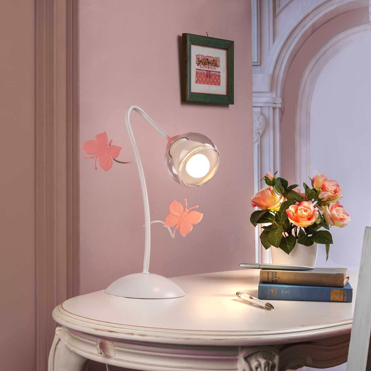 ONLI - Lampada da tavolo in metallo bianco con farfalle dipinte in Bianco/rosa