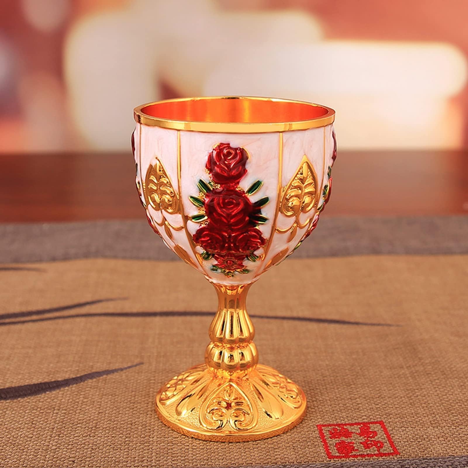Calice da 4 Pollici Calice Oro,Calice D'oro Coppa da Magnaccia Lega di Zinco Alta Motivo Floreale in Rilievo retrò Elegante Coppa da Magnaccia per Bar Banchetti da Festa Calice (Fiore rosso su oro e