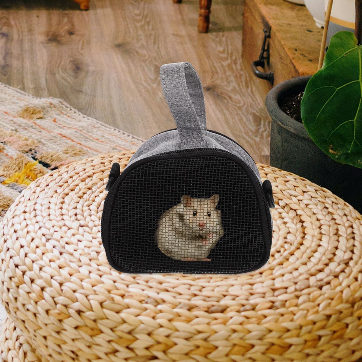 TEHAUX Guinea Pig Carrier Bag and Hamster Travel Pouch Portable Breathable Mesh Medium Size Adjustable Shoulder Strap Pet Outdoor Carrier for Small Animals