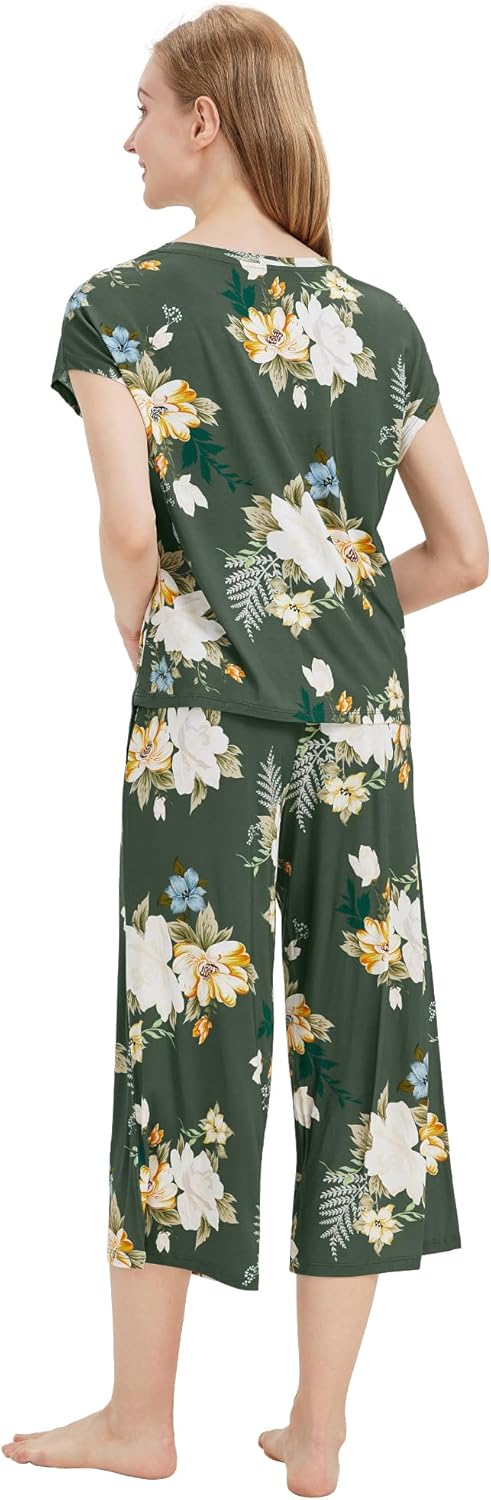 WiWi Women's Pajamas Sets Bamboo Viscose Short Sleeve Top with Capri Pants Super Soft Lounge Cooling Sleepwear Pjs S-XXL