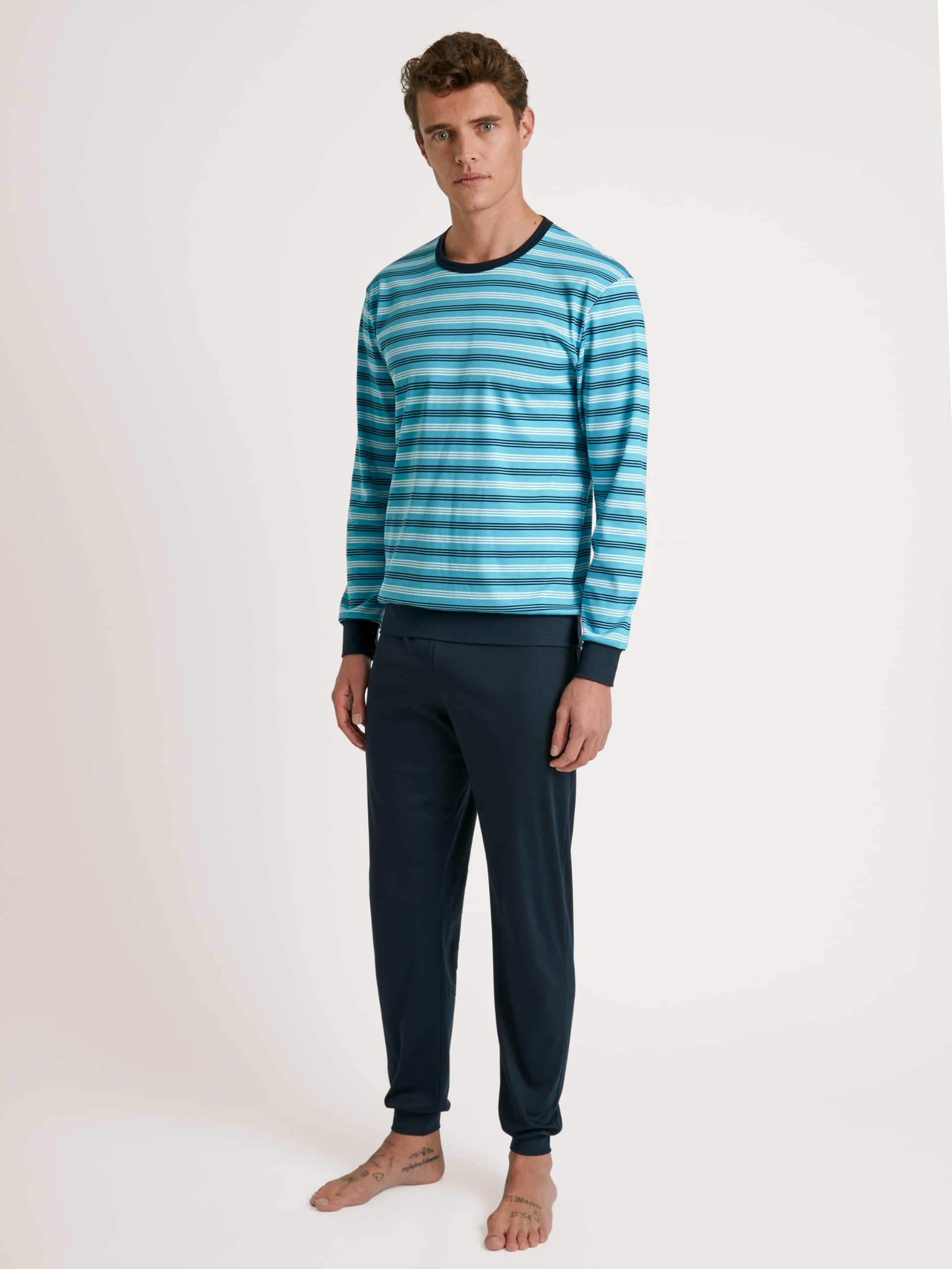 CALIDA Relax Enjoy Bündchen-Pyjama Herren, extraglatte Fein-Interlock-Baumwolle Bright Blue 52-54