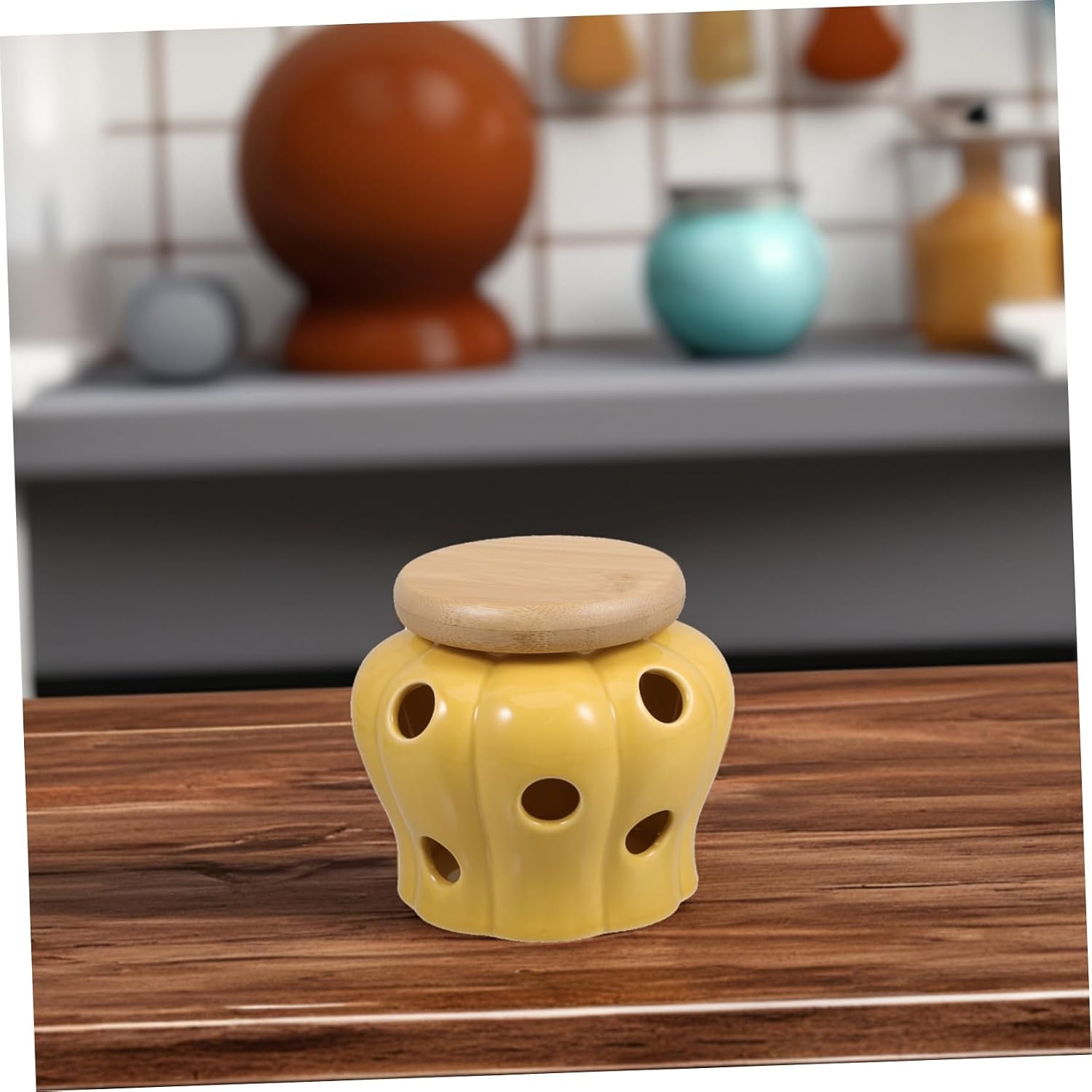 Stylish Ceramic Jar Ventilated Lid Garlic Holder Storage Onion Vegetable Canister Kitchen Decor