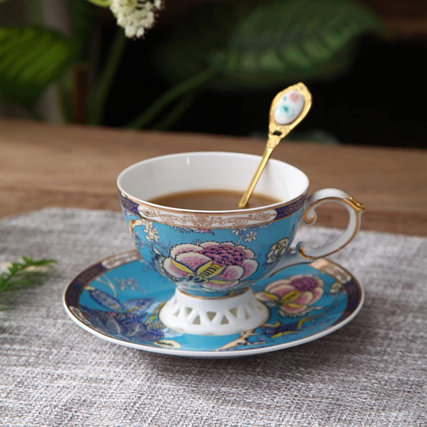 ACMLIFE Bone China Tea Cups, Tea Cup and Saucer Set for 1 Blue and White China Tea Cup 6.7oz Floral Vintage China Coffee Set for Women Party Gift Giving with Gold Trim and Gift Box - Image 3