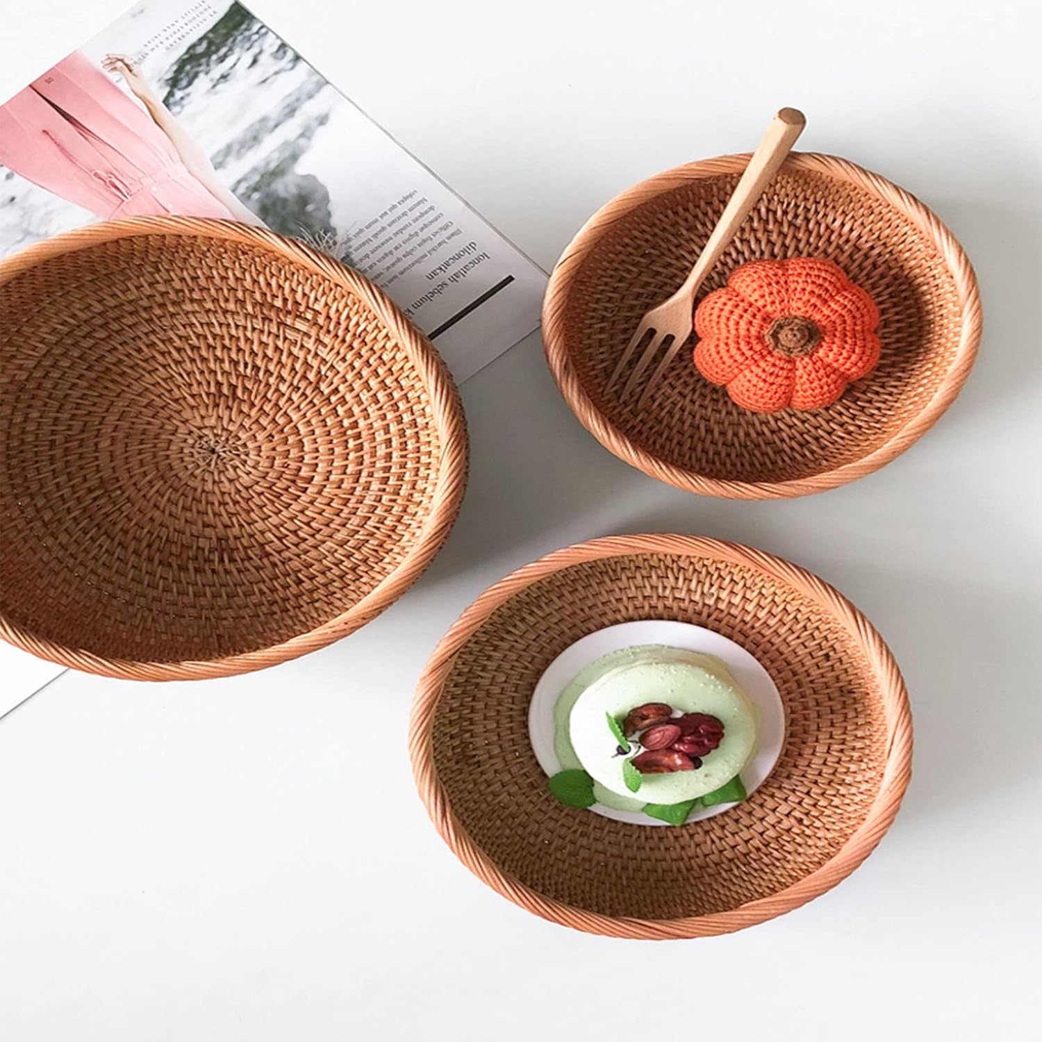籐バスケット バスケット 籐 天然素材 丸型 浅型トレイ 深型 軽量 鹿