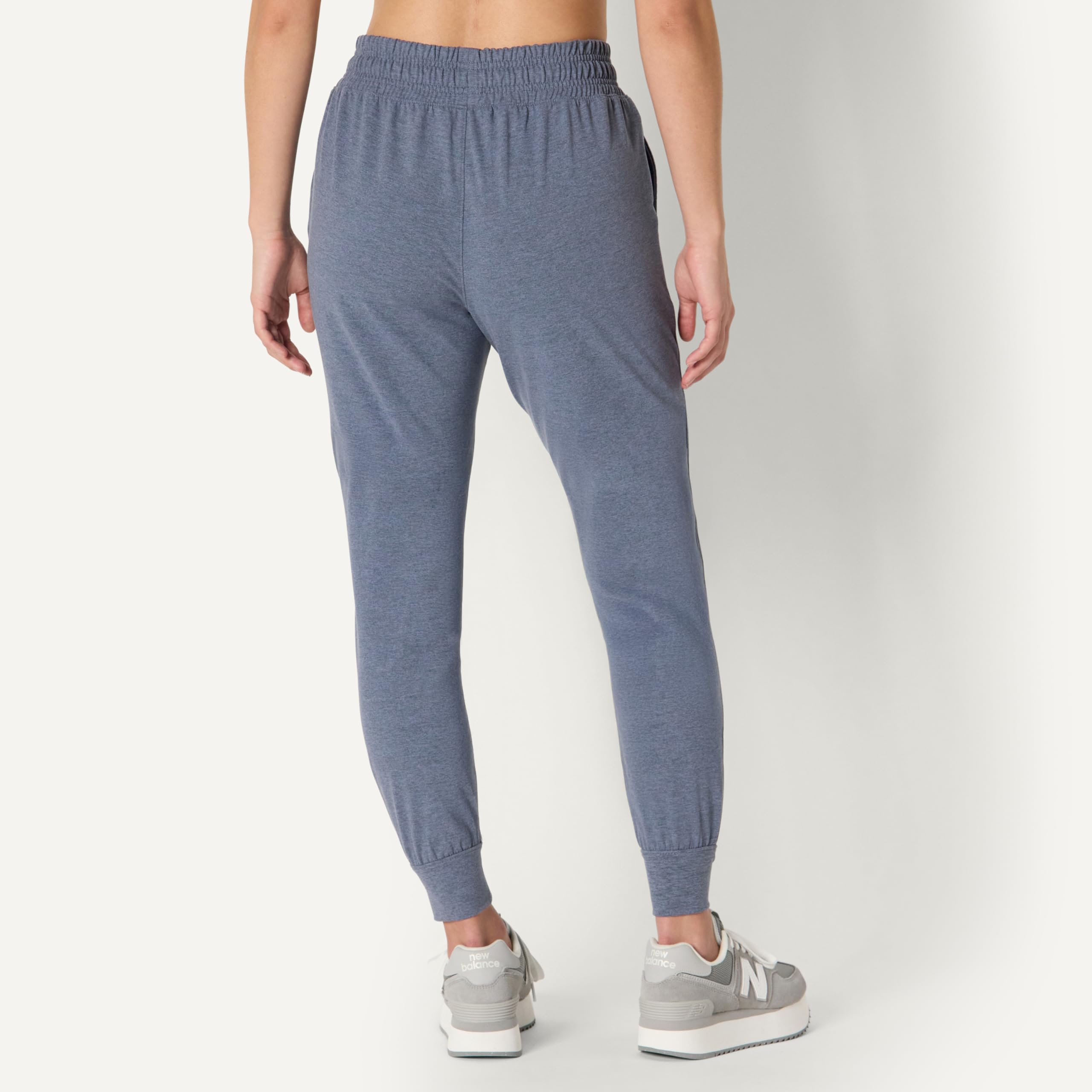 Amazon Essentials Damen Athletische, Weiche, Leichte Stretch-Trainings-Jogginghose Trainingshose