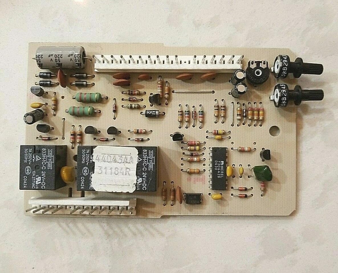 Replacement for Genie Circuit Board 31184R Screw Drive Garage Door Opener 20386R.S OEM
