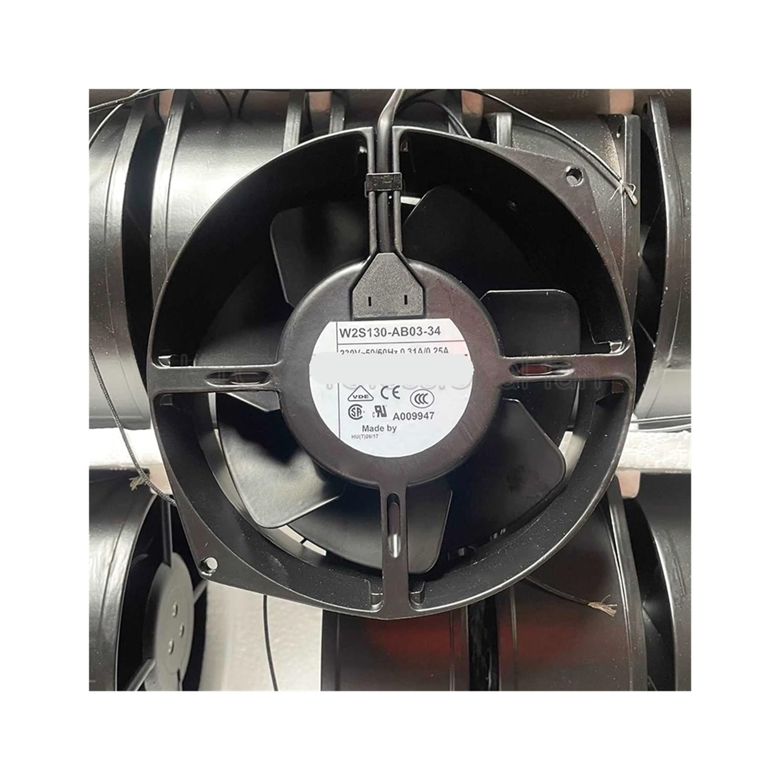Ventilateur 230 V W2S130-AB03-34 pour rafraîchir un atelier technique
