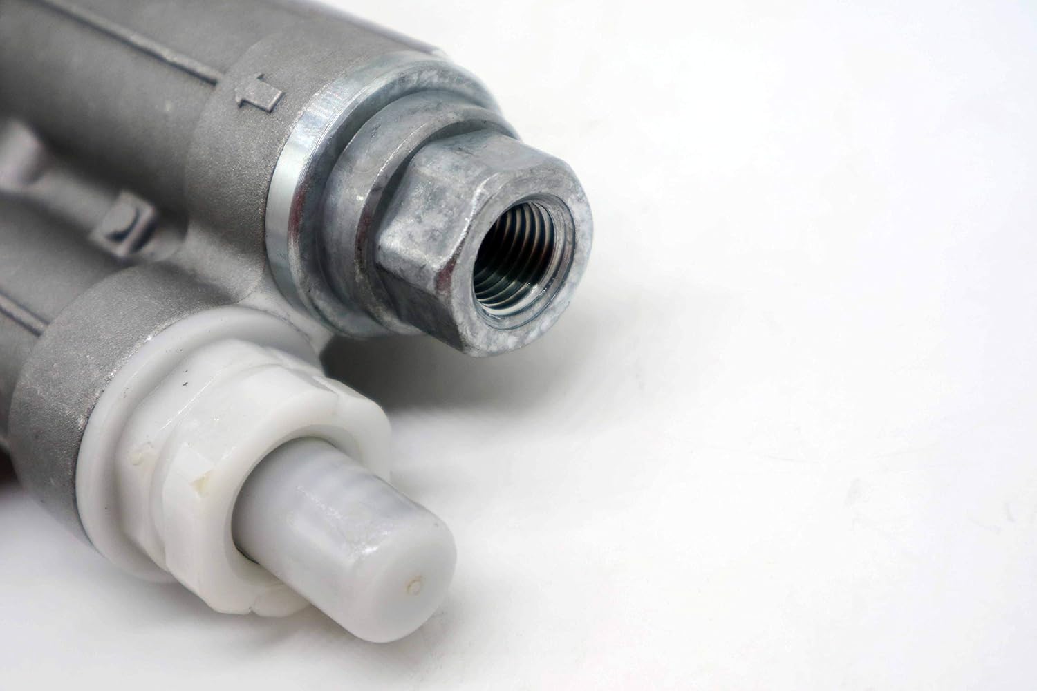 Fuel Transfer Pump 4937767 1106N1-010 Electric Diesel Fuel Delivery Pump Fit for Cummins Engine B3.9L 8V 4B 4BT B5.9L 6B 6BT