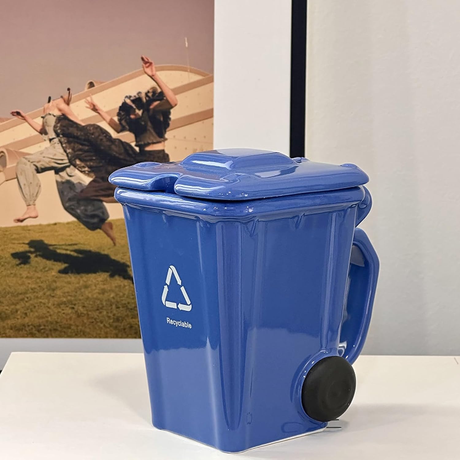 3D Mugs, Funny Recycling Bin Coffee Mug, Ceramic Trash Can Shaped Mug with Lid, Novelty Cups for Office, Coworkers, Home Desk, Daily Use Water Tea Coffee Cup, Creative Gifts (A/BLUE)
