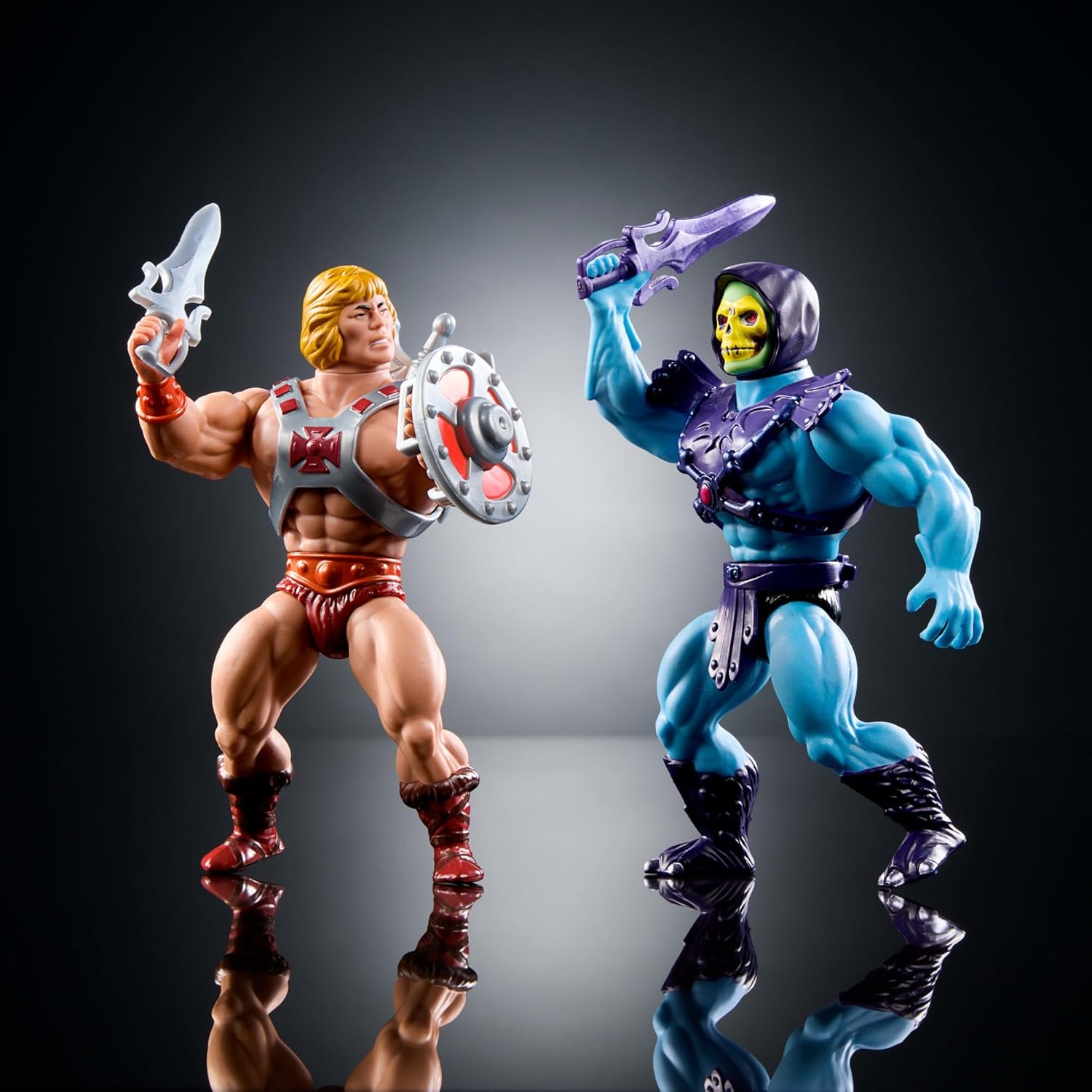 Masters of the Universe Origins Retro Punching He-Man and Skeletor