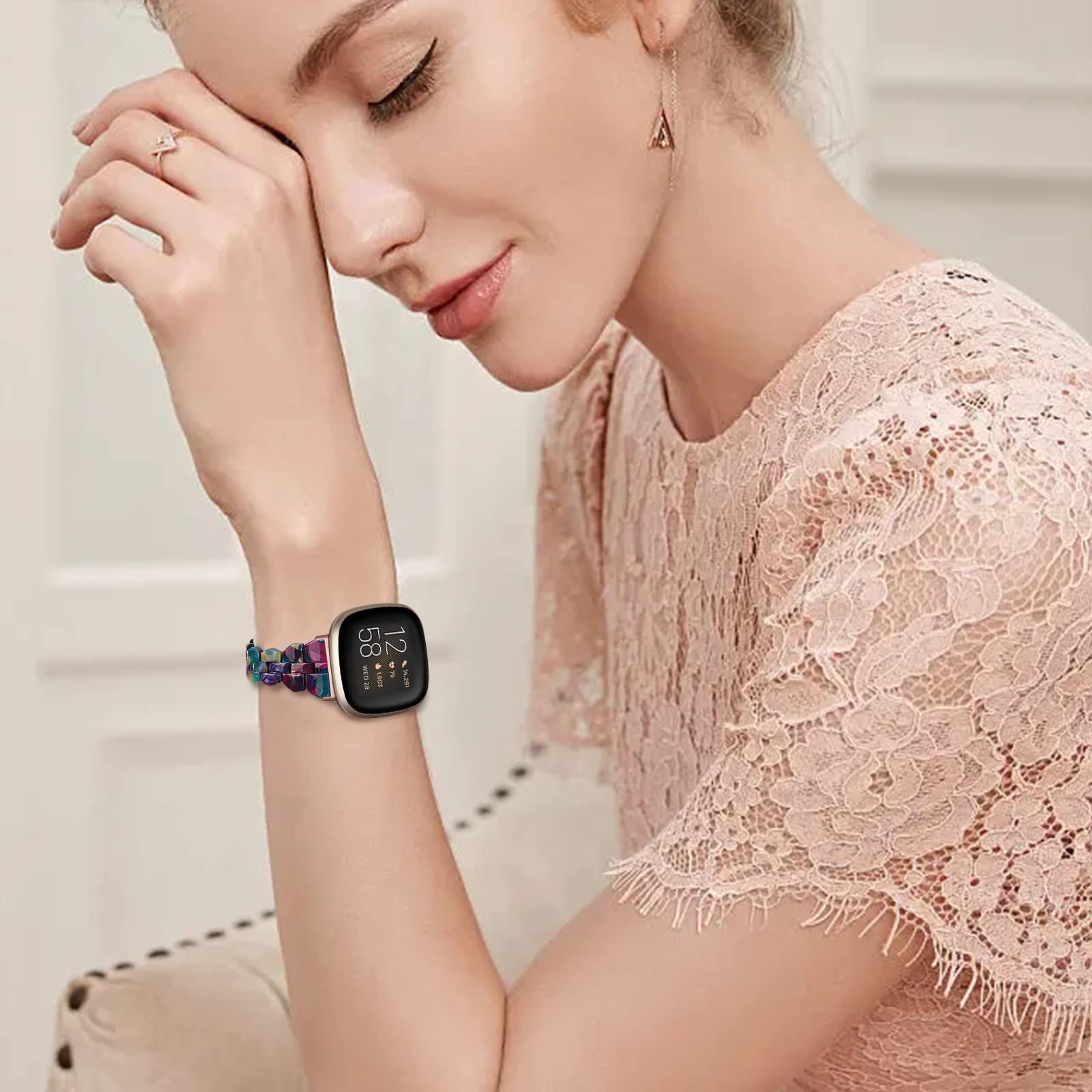 AISPORTS Compatibile con Cinturino Fitbit Versa 4/Fitbit Sense 2 Cinturino in Resina, Cinturino Regolabile Sottile in Resina con Fibbia in Metallo Cinturino di Ricambio per Fitbit Versa 4/Sense 2