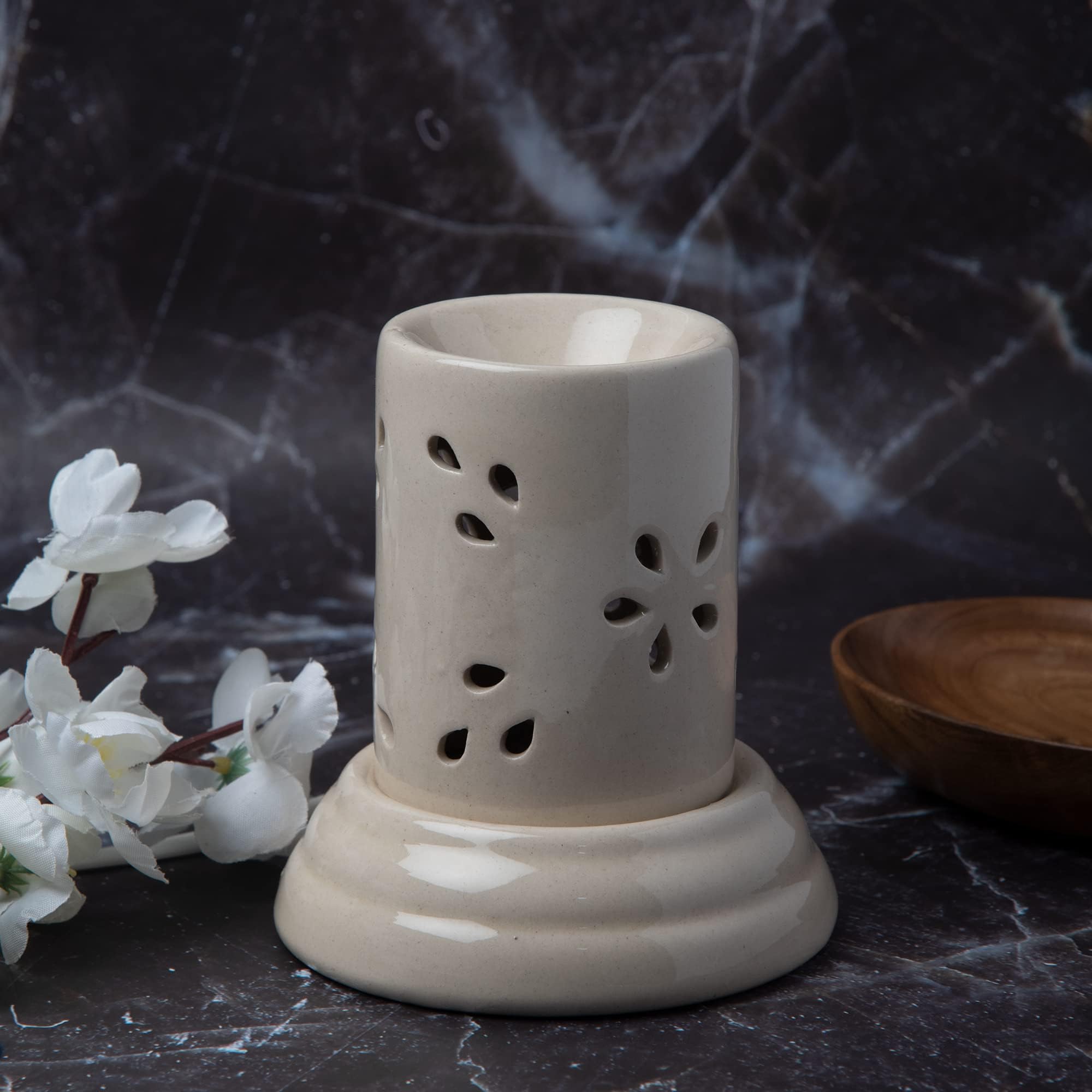Ceramic Aroma Electric Diffuser w/ 10 ML Lavender Oil Fragrance Bottle 1 Extra Bulb Diffuser for Aromatherapy/Home/Offices/Bars/Restaurants/SPA/Gym/Yoga/Meditation