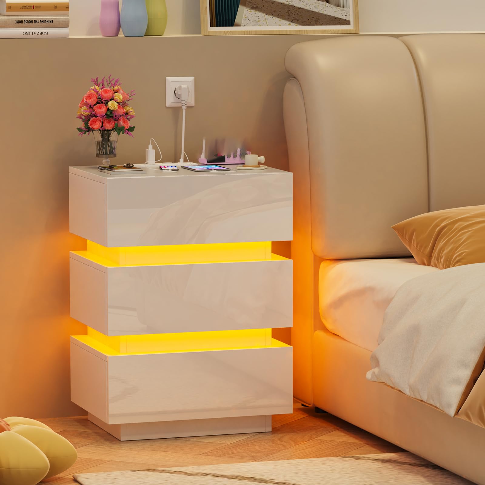 Table de Chevet, Table de Nuit LED avec 3 Tiroirs, Table de Chevet avec Prise Intégrée, Table d'Appoint Moderne, Table de Nuit Blanche pour Chambre à Coucher ou Salon. (Blanc, 62x35x45cm)