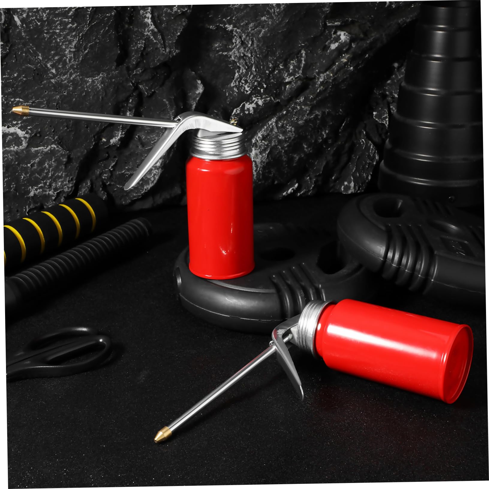 2 Stück Hochdruck pumpe Ölkanne Metall Schmierölspender mit Handpumpe für Auto Werkstatt Präzises Ölen Kompakt Tragbar Robust Langlebig