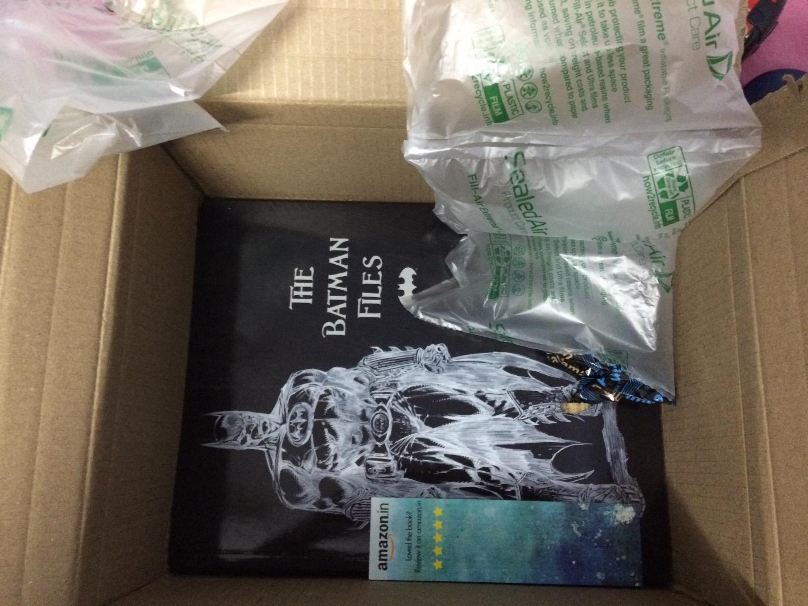 The Batman Files : Matthew Manning: Amazon.in: Books