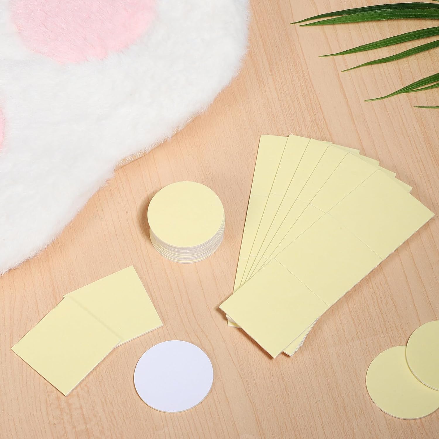 Uonlytech 60pcs Double Sided Foam Tape Self-Adhesive Square Round Tape Removable Mounting Pads Strong Adhesive Sound Proofing Stickers for DIY Art Crafts Supplies