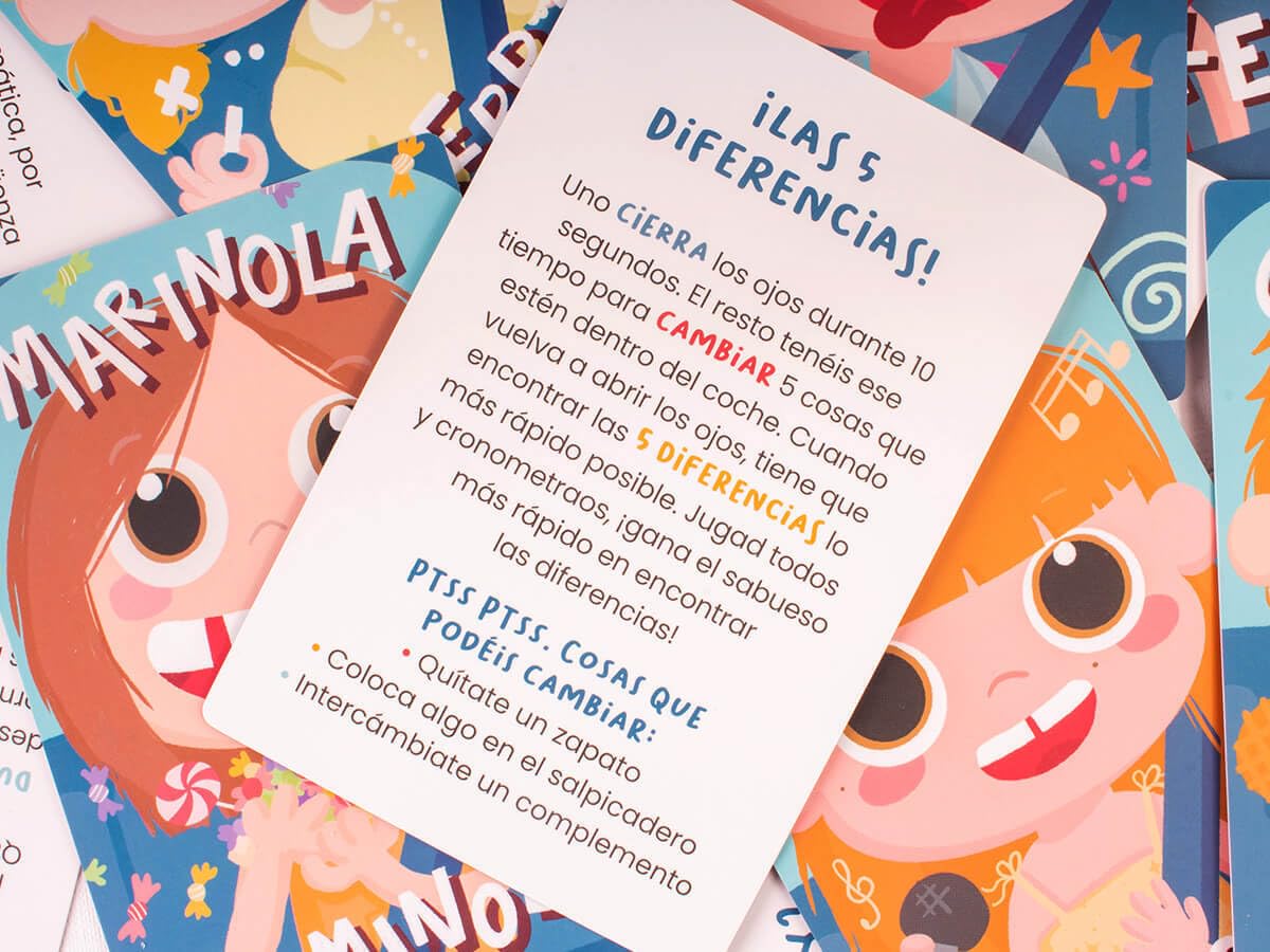 Juegos de Mesa para niños/as ¿CUÁNTO Queda? | El Juego de Cartas para los Viajes | Regalo niña 10 años | Una Idea de Hellofun! | 2 Jugadores | Duración: 5 min- hasta Llegar a Destino | +5