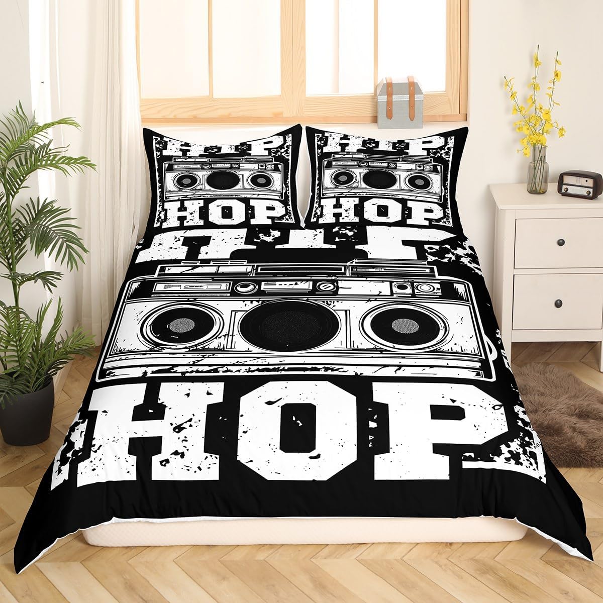 Hip Hop Style Bedding Set Teens Street Culture Comforter Cover for Kids Boys Music Themed Duvet Cover Youth Black White Graffiti Pattern Bedspread Cover Room Decor 3Pcs With 2 Pillow Case King Size