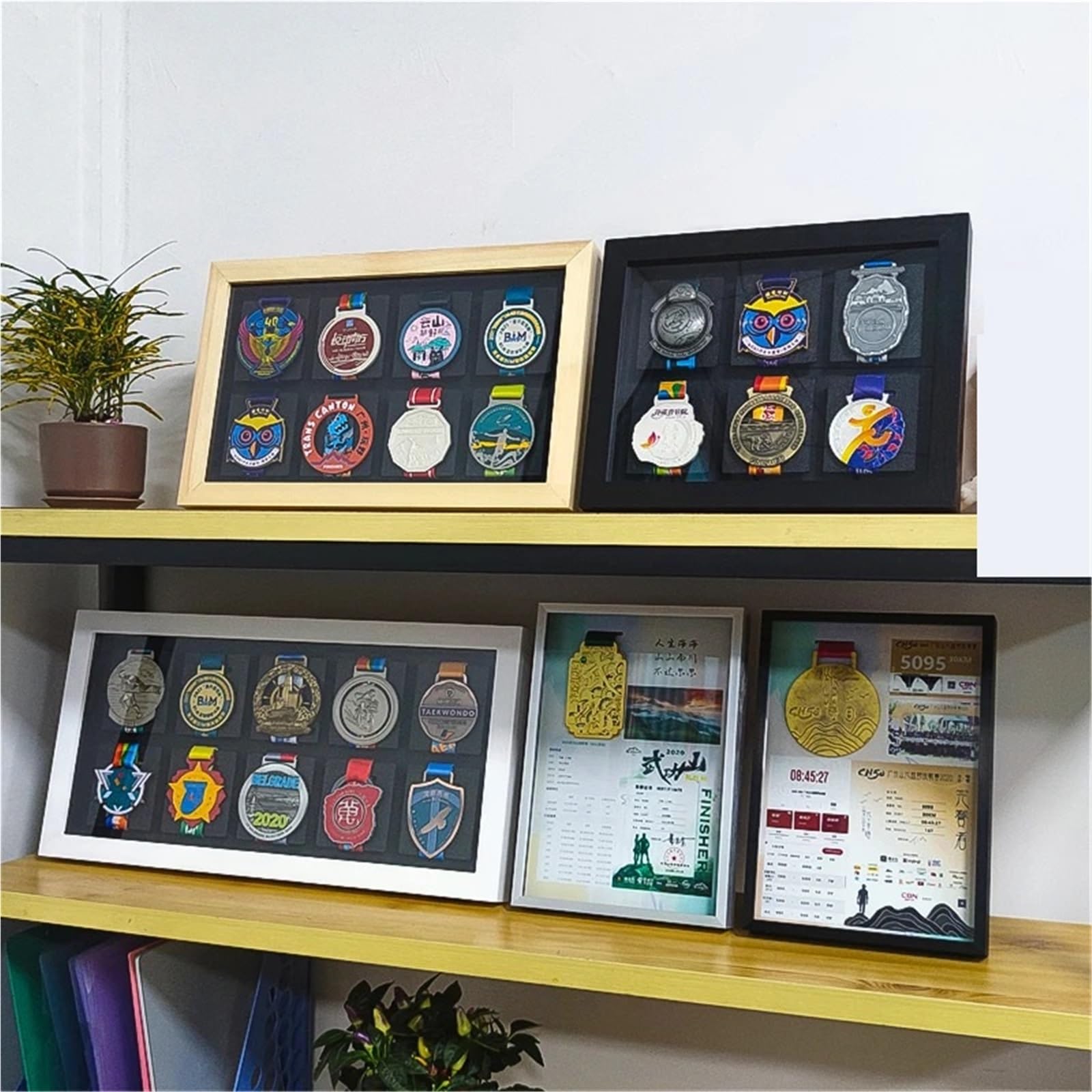 Display medaillenrahmen Marathon-Medaillendisplay, Schattenbox-Rahmen, Sport-Medaillenhalter, Rahmen for Läufer, Medaillendisplay for Laufrennen(White,6 bit 34x27cm)