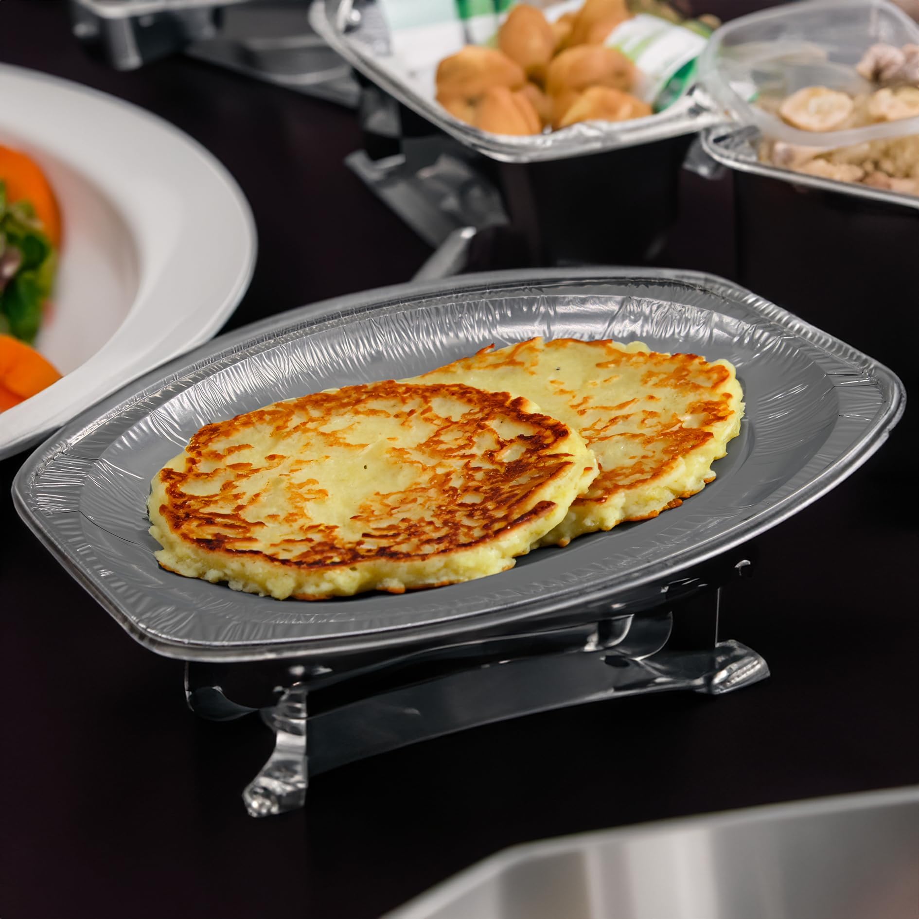 Enpack - 100 Stück Alu-Servierplatte - 43 x 29 cm - Ovaler Einweg-Aluservierteller - Große Grilltablett - Aufschnittplatte für Catering und Partys