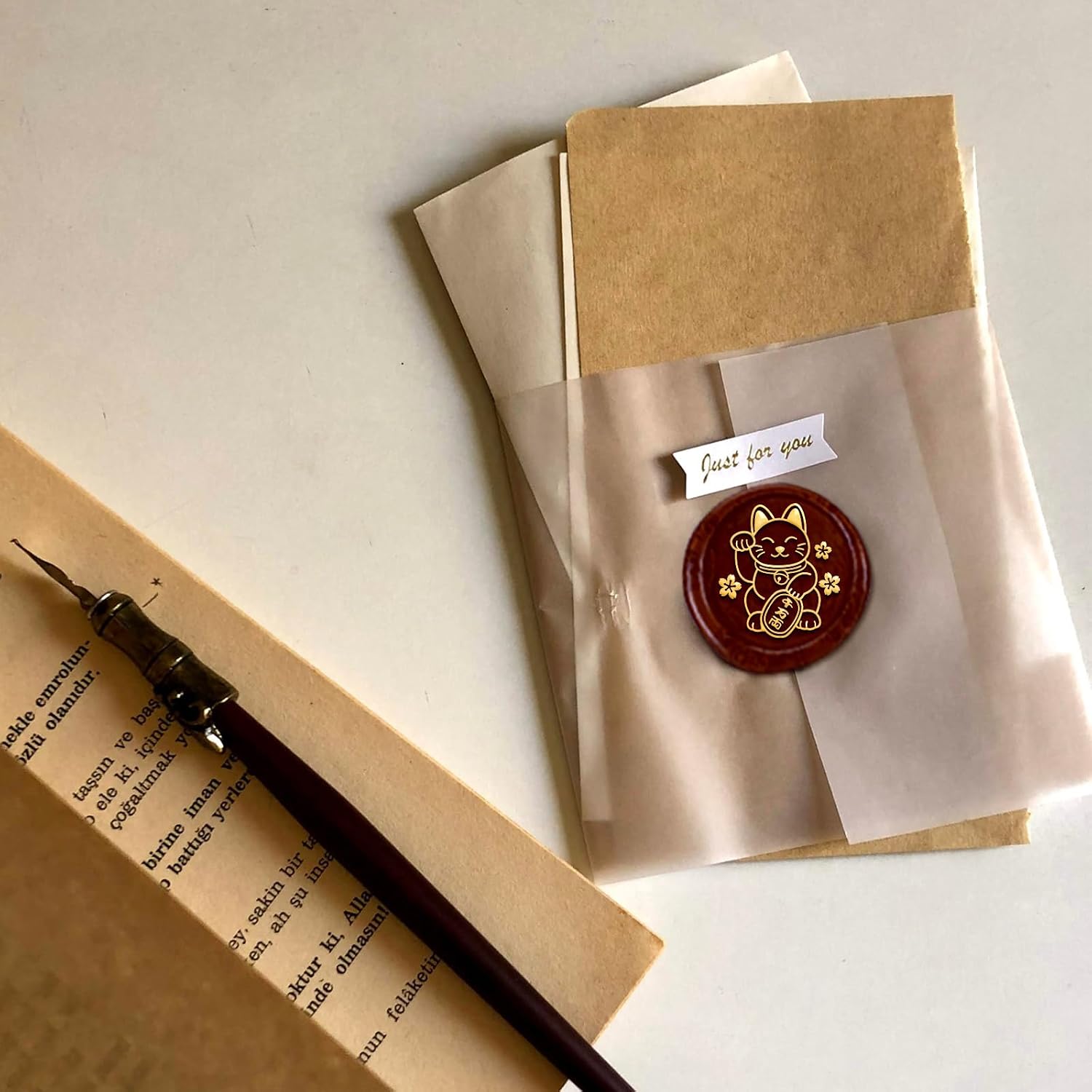 Lucky Cat Wax Sealing Stamp 1" Brass Wax Seal Stamp Cute Lucky Cat Removable Wax Stamp Head with Wooden Handle for Wedding Party Invitation Gift Wrapping Envelopes Wine Package Decor