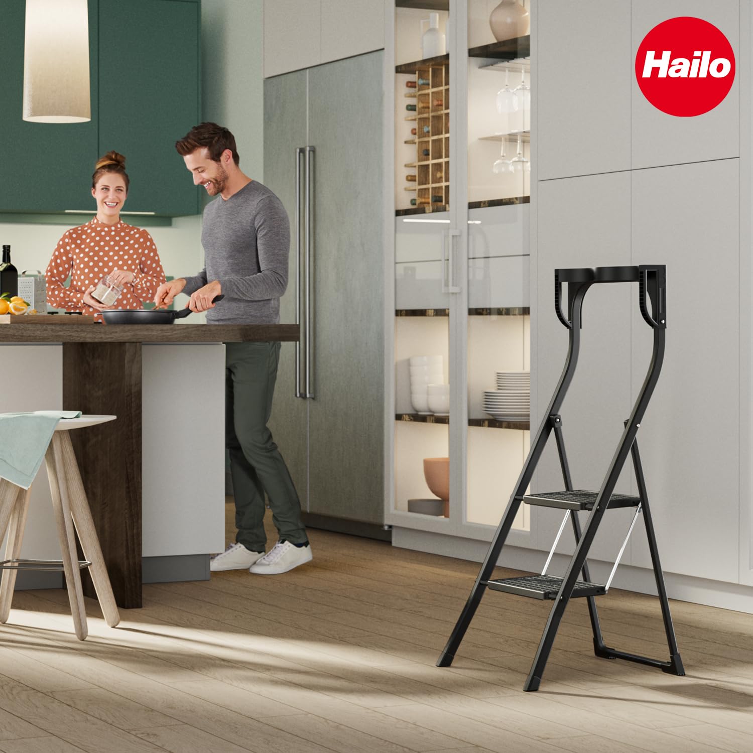 Hailo K77 ComfortLine Klapptritt - 2-stufige Trittleiter aus Stahl mit Sicherheitsbügel und Ablageschale - Arbeitshöhe bis 2,47 m - Gewicht: 5 kg - Schwarz