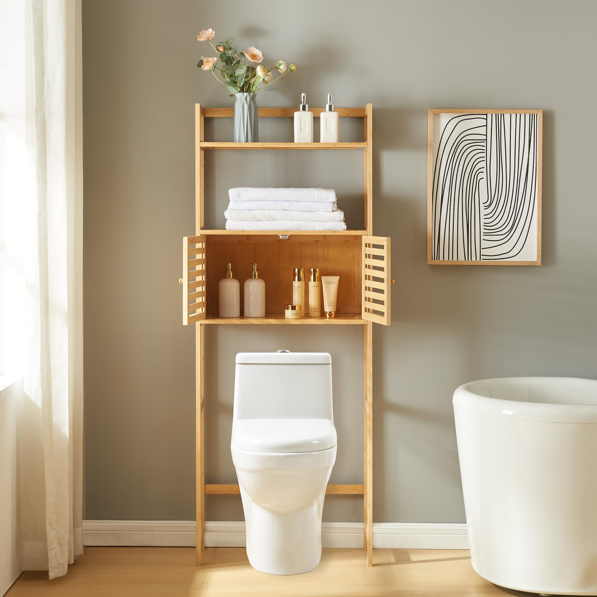 [en.casa] Armadietto sopra Gabinetto Sovrastruttura WC Mobile da sopra WC con Ripiano e Scomparto Chiuso con Ante a Listelli 158 x 60 x 26 cm bambù Naturale