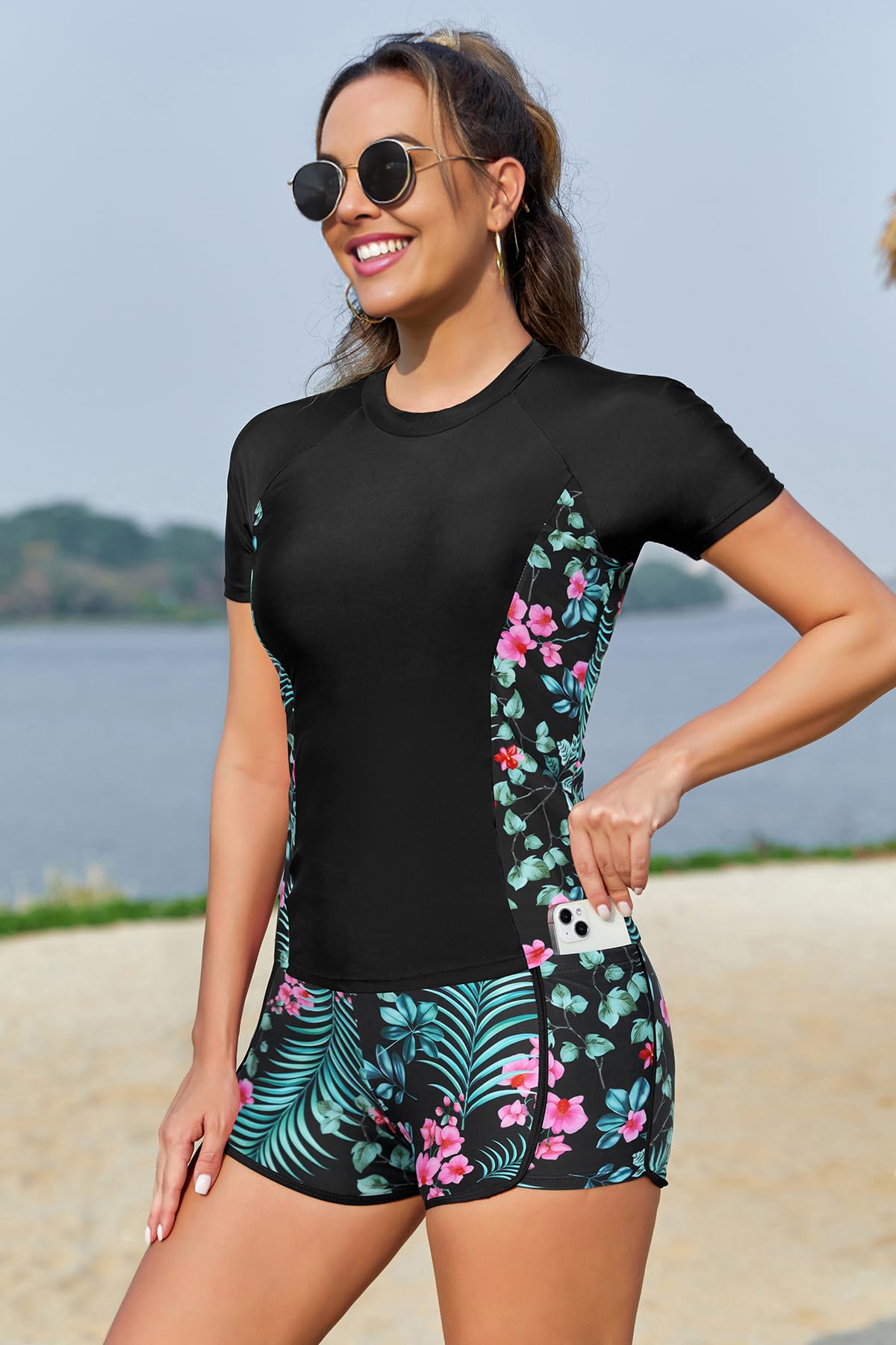 SHEKINI Rash Guard Set 2 Pièces Maillot de Bain Rashguard Imprimé Floral T-Shirt à Manches Courtes Shorts de Sport pour Surf Natation Séchage Rapide