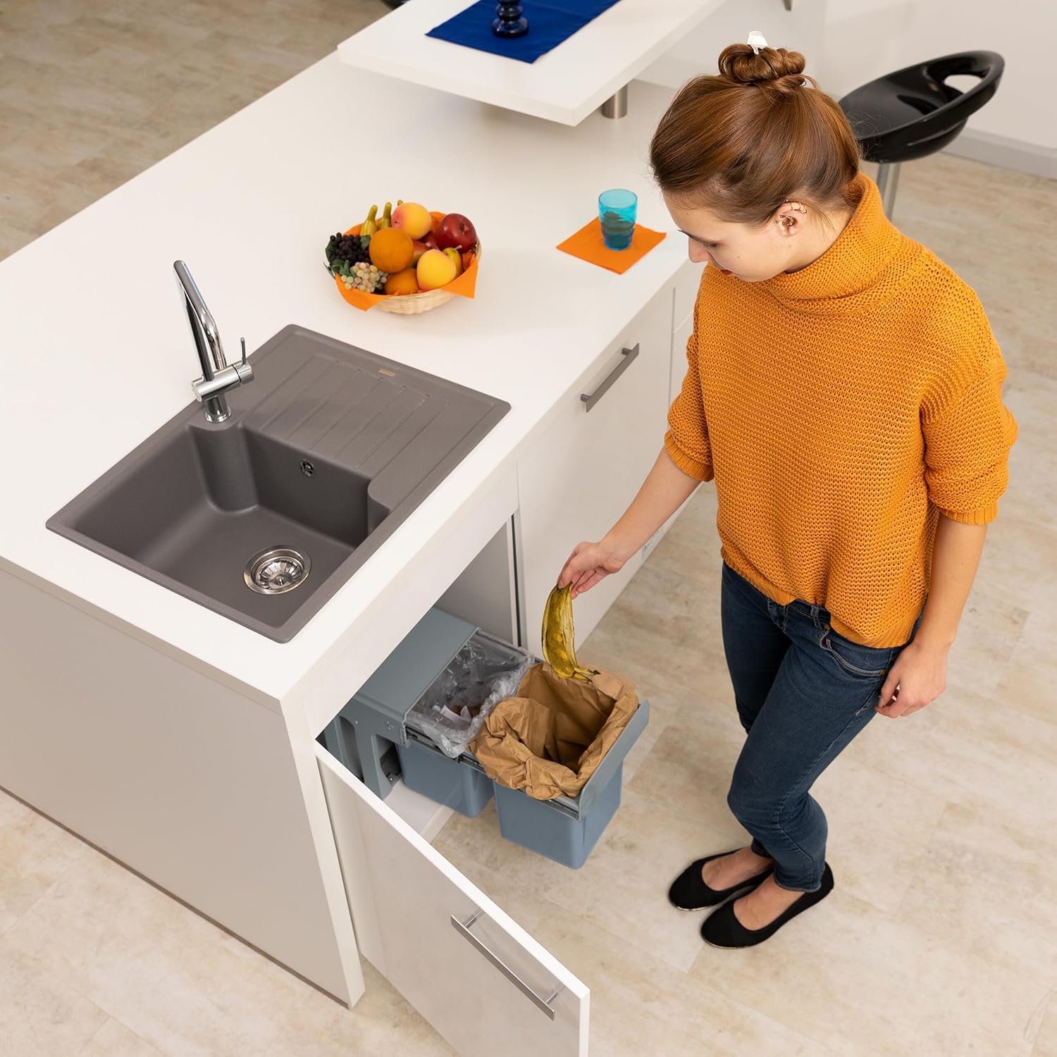 Contenedor de reciclaje para mueble de cocina, Cubos de basura bajo fregadero 2x 8L, fijación inferior y extracción manual de compartimento, cubos extraíbles, con tapa