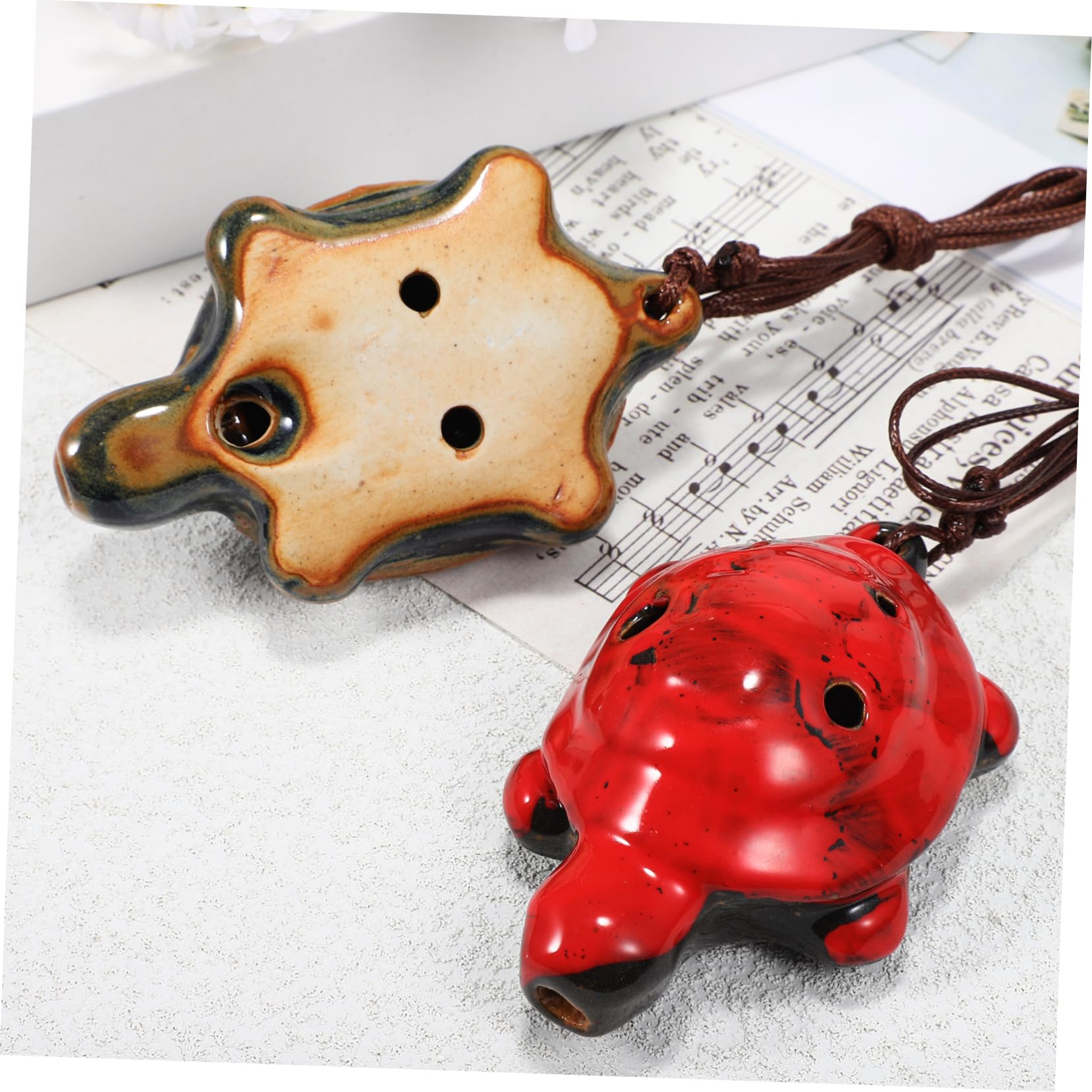 Mikinona Ocarina Tortue en Céramique Blanche, Instrument Polyvalent à Six Trous, Lot de 2 Pièces Finition Fine et Forme Mignonne pour Débutants