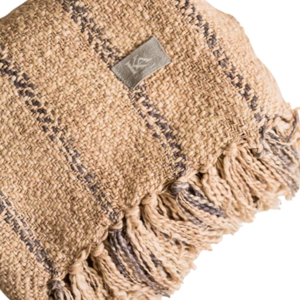 Plaid Manta Sofá con Flecos 100% Algodón Reciclado - 130x170 cm Beige - Manta de Punto Sostenible, Textura Suave y Natural - Cubre Sofá Decorativo Estilo Boho, Lavable (Beige)