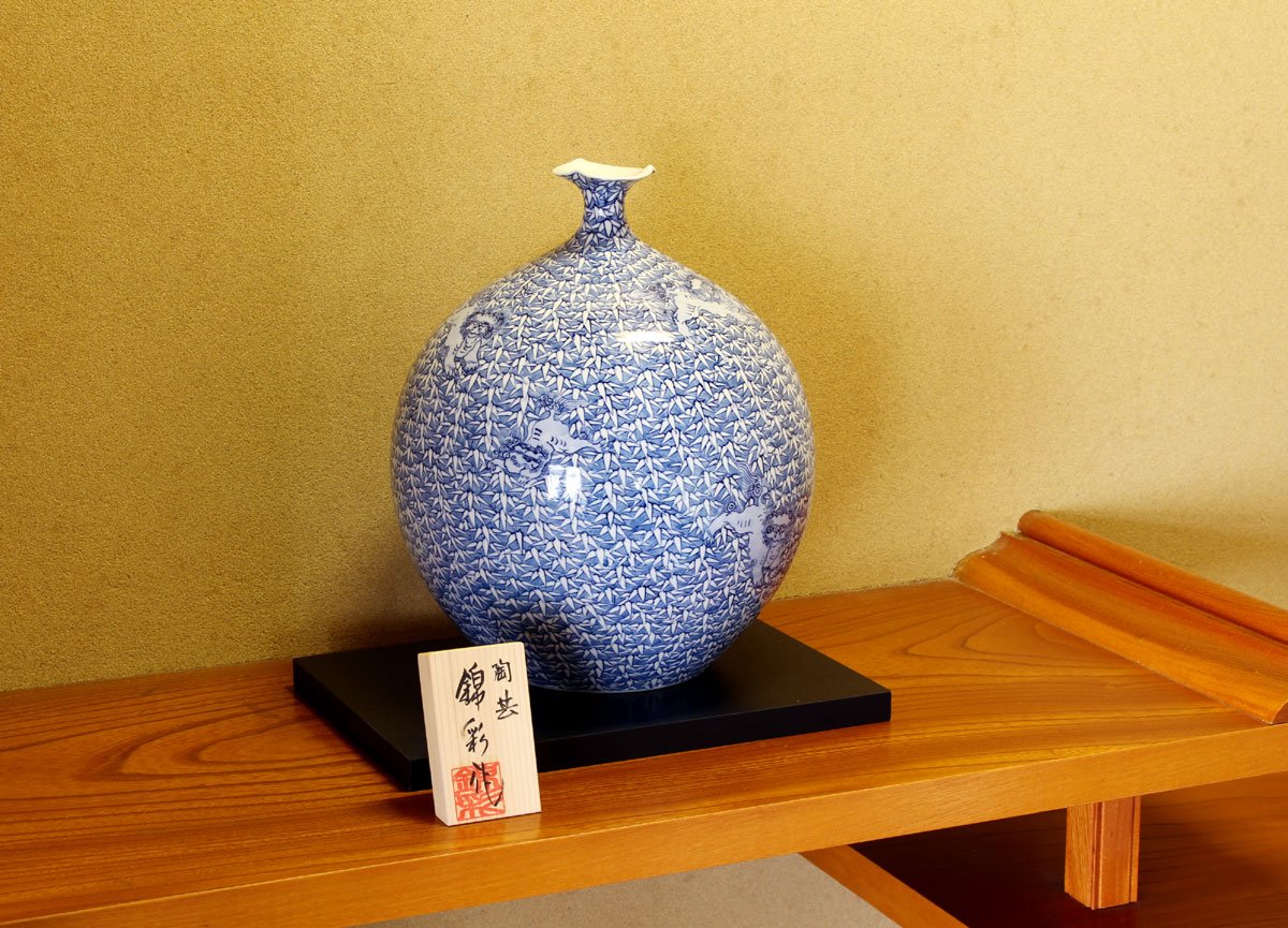 Amazon.co.jp: 伝統工芸品｜染付笹獅子絵飾り花瓶・桐箱入り｜有田焼
