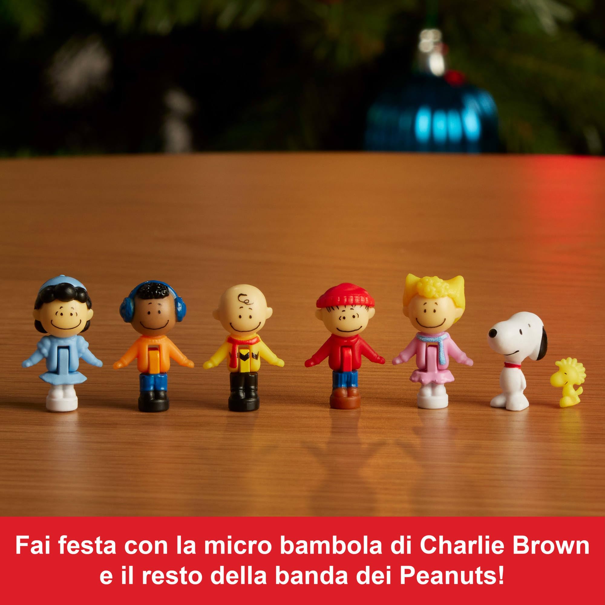 Polly Pocket x Peanuts - Cofanetto da collezione, set con 2 micro bambole Snoopy e Woodstock, 4 luoghi iconici e 7 accessori a tema inclusi, giocattolo per bambini, 4+ anni, JFV05