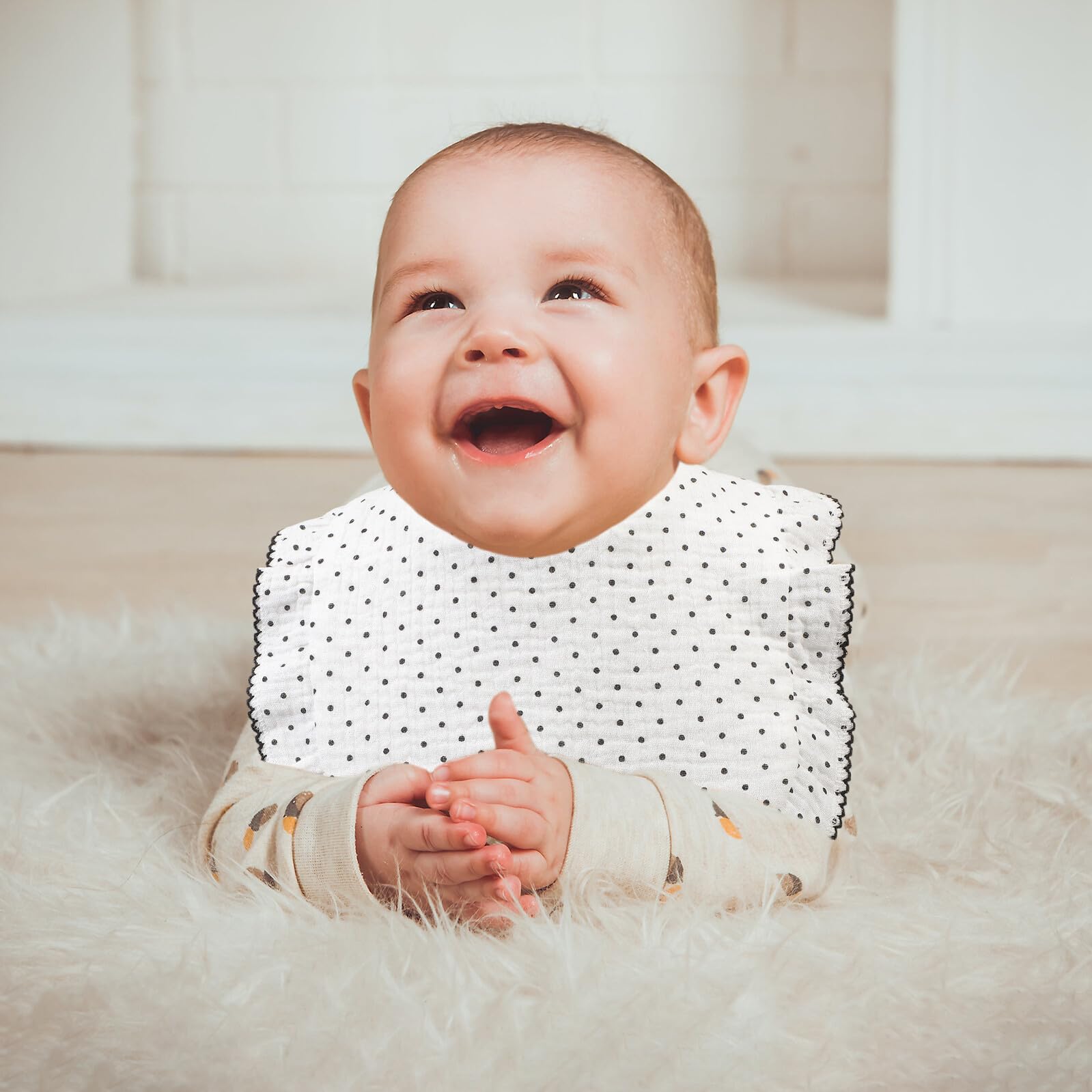 Bavoir Coton Doux à Pression Protection Anti-bave et Salive Né Fille Motif Pois Blancs avec Broderie Confortable et Ajustable