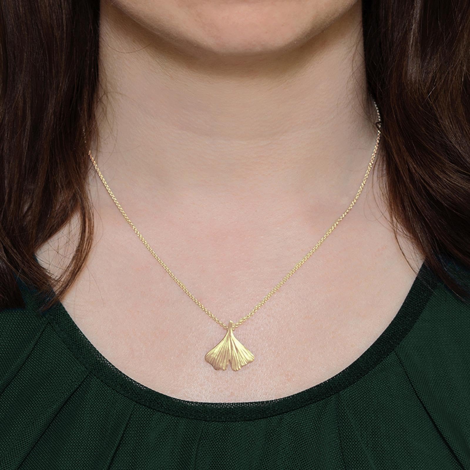 Ginkgoblatt Schmuckset Anhänger und Ohrstecker in Gold hochwertig vergoldet! *inkl. Luxus-Etui + * Kettenanhänger Damen Gingko Ohrstecker Gingko Blatt glänzend Ohrring FF200 VGGG45