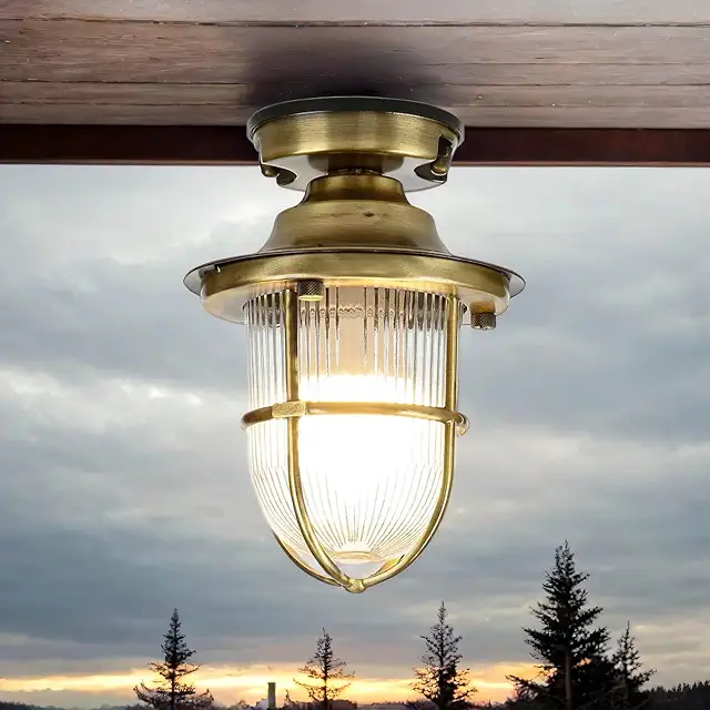 Holmegård Lampe: Maritime Außen-Deckenleuchte aus Messing, IP54, nostalgisch