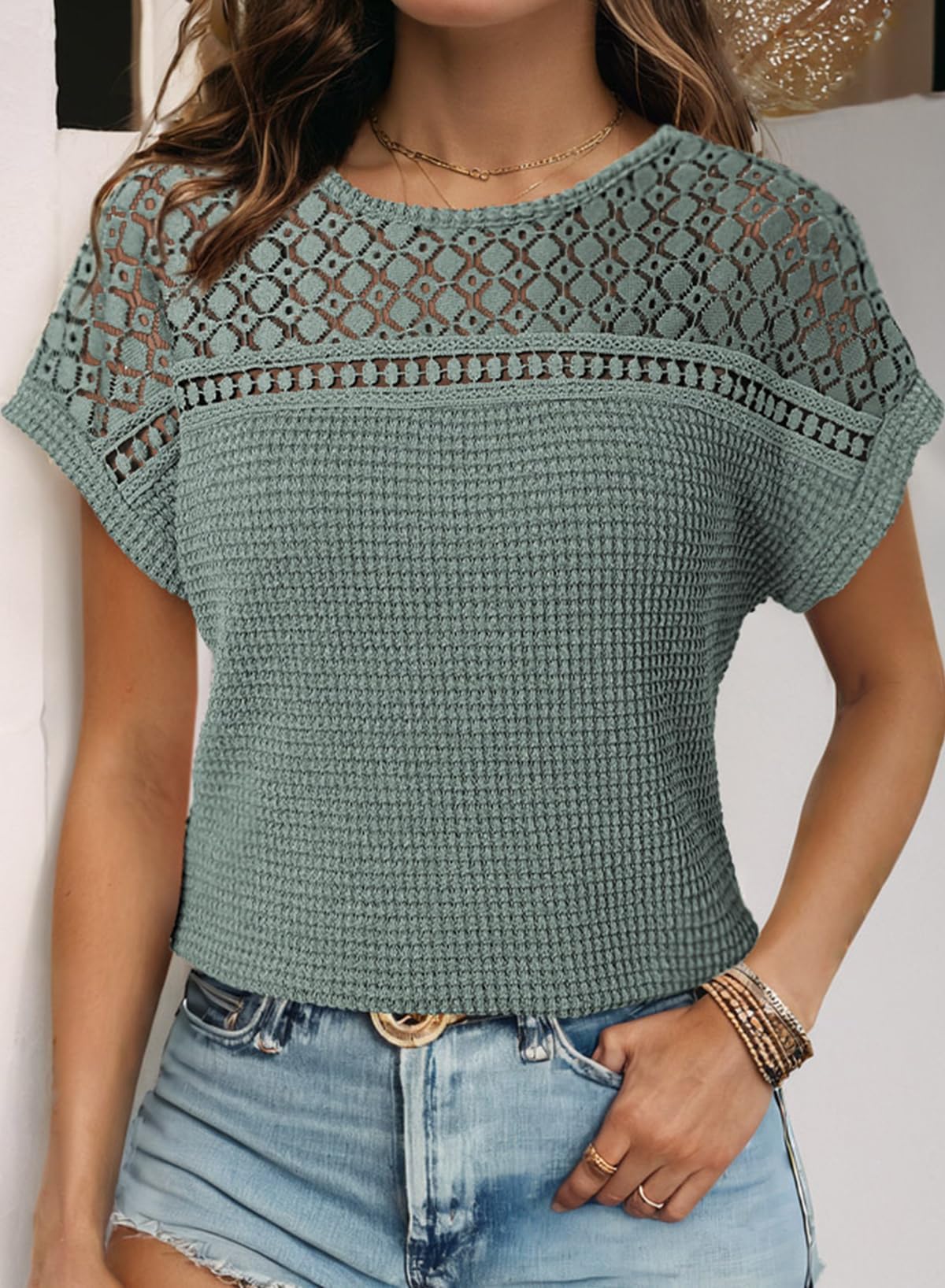 Chicrise Bluse Damen Elegant Kurzarm Spitzen Oberteile Häkel Rundhals Tshirt Sommer